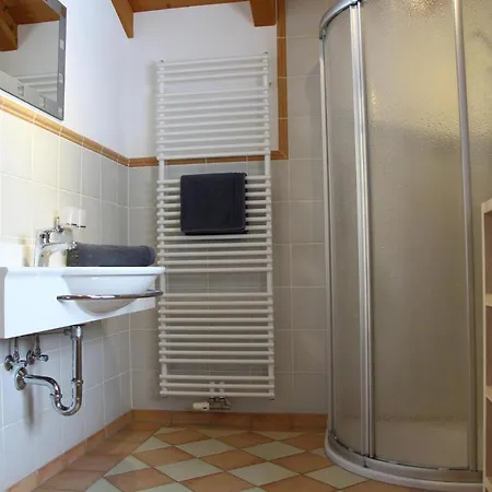 Bidner, Appartement Tux