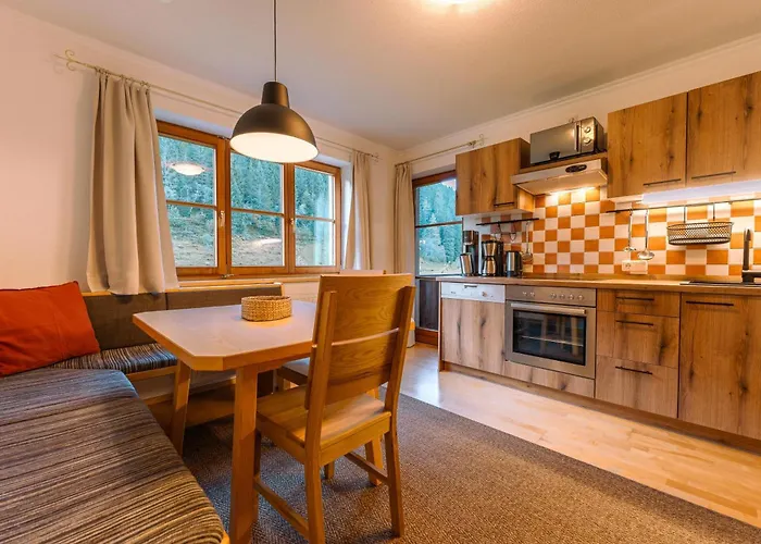 Bidner, Apartment Tux